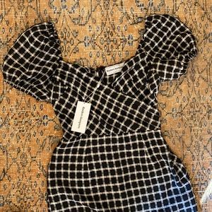NWT Finders Keepers gingham puff sleeve midi dress